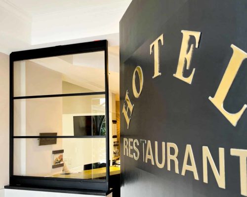 steel-interior-loft-festelement-trennwand-hotel-restaurant