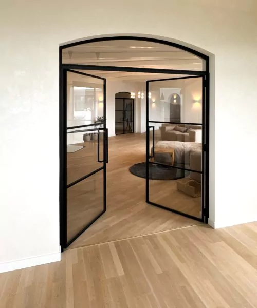 steel-interior-projekt-hameln-flur-wohnzimmer Individuell gefertigte Lofttür für offene Wohnkonzepte