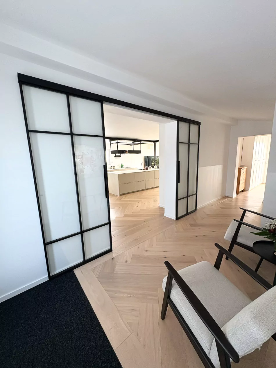 steel-interior-loft-doppeltür-schiebetür-küche